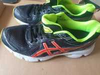 Vand adidasi Asics