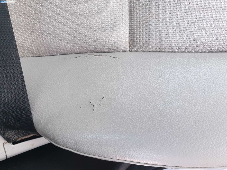 Interior Piele Scaun Scaune Stanga Dreapta Fata FARA Incalzire si Bancheta cu Spatar Fara Rabatare cu Imperfectiuni Mercedes Clasa C Class W204 Sedan Berlina 2007 - 2014 [K1561]