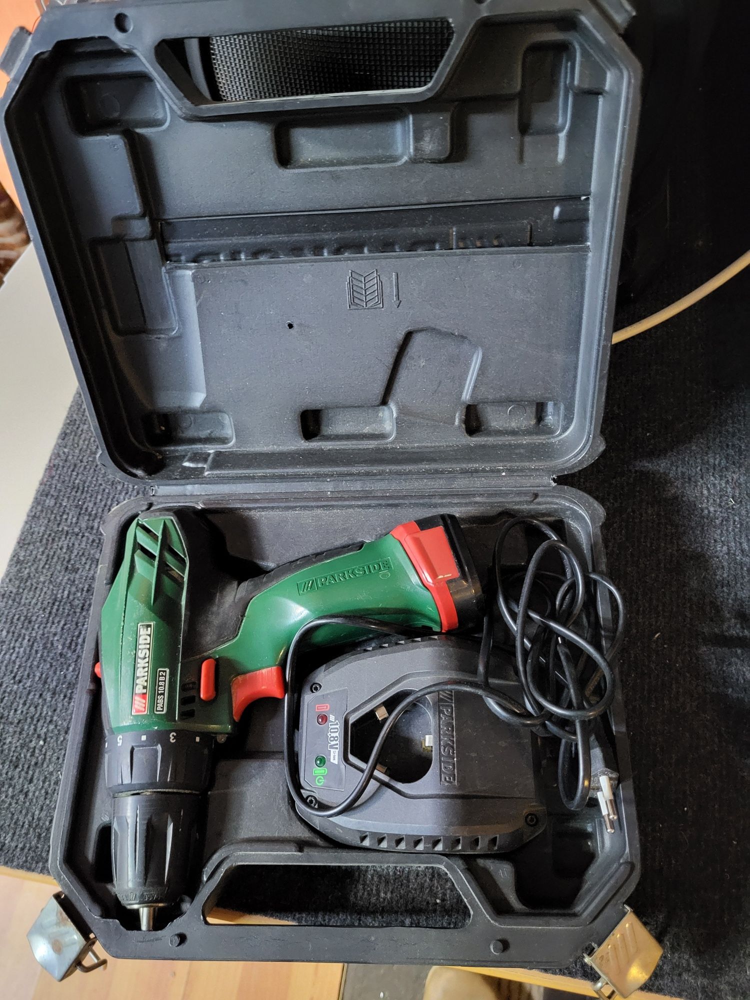 Bormasina Autofiletanta Parkside PABS 10.8v B2