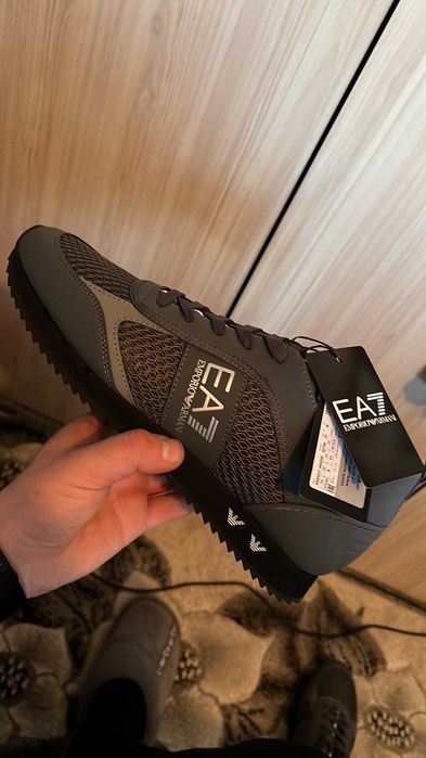 Emporio Armani обувки