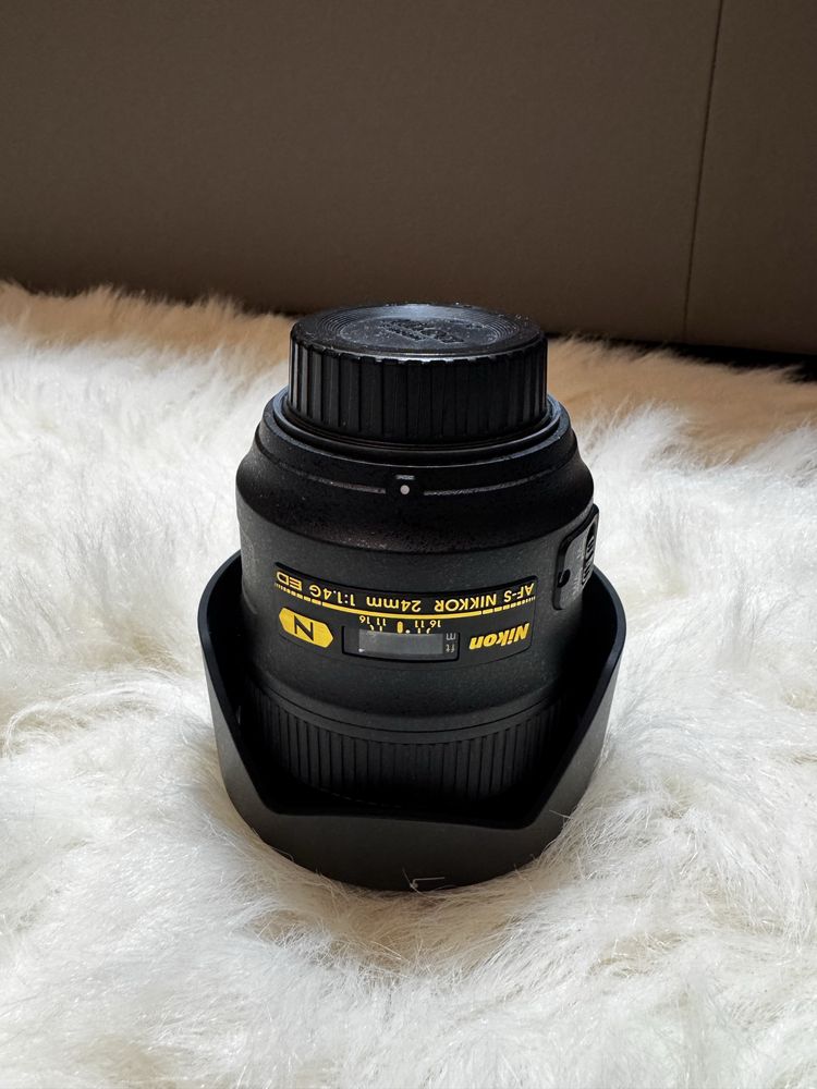 Dslr Nikon d5 body si obiective