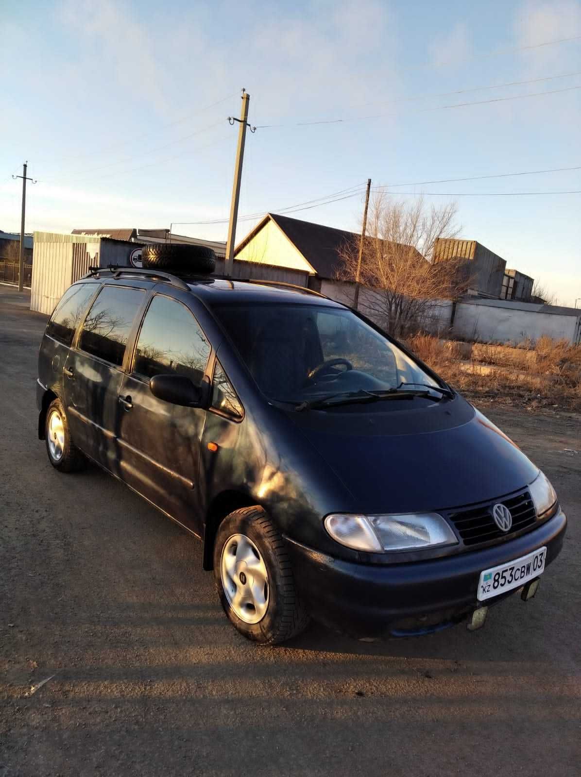 Volkswagen Sharan (1995 г.) газ-бензин