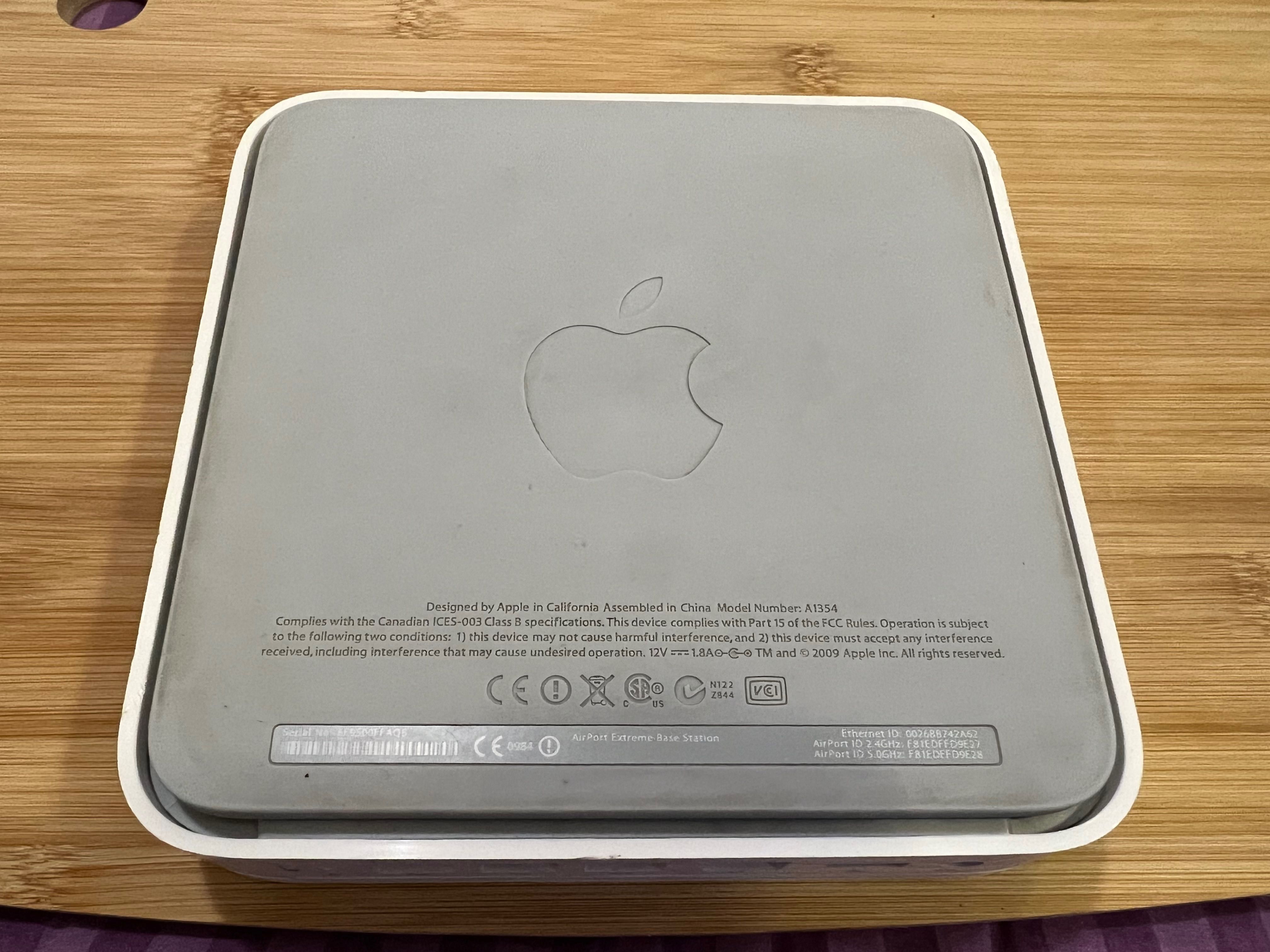 Рутер Apple AirPort Extreme Base Station A1354 4 gen