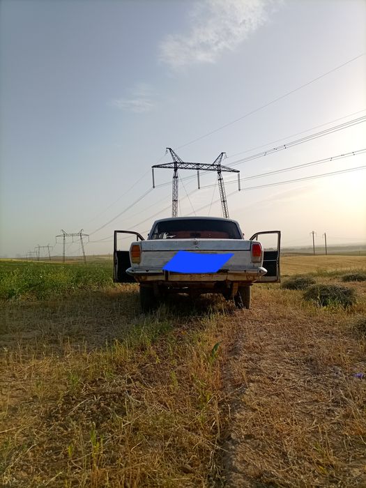 Volga gaz 2401 sotiladi