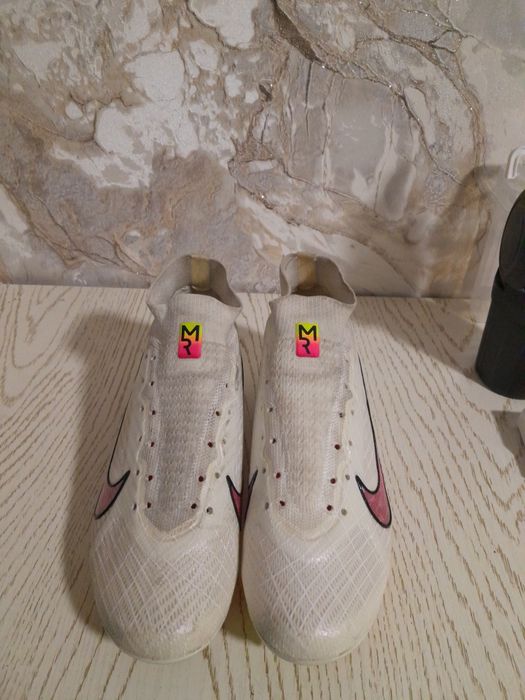 Butsi sotiladi razmer 40