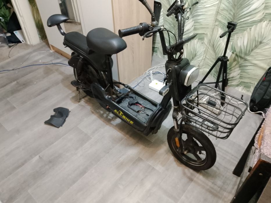 Продам груду металла в виде электровелосипеда