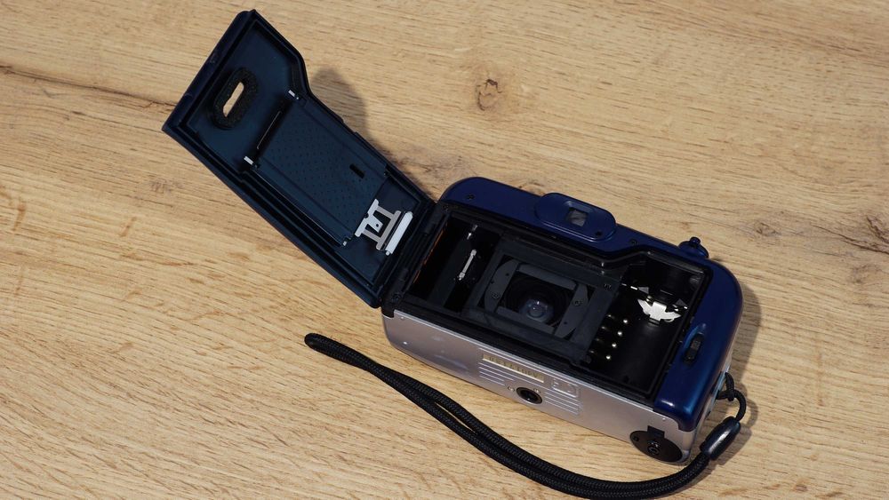 Aparat foto pe film Jenoptik Jencompact JC 23 obiectiv Biotar 35-70mm