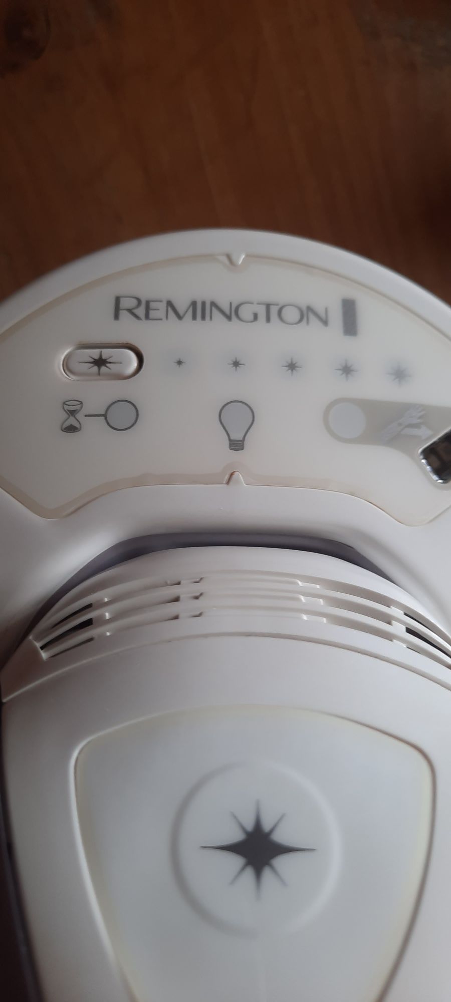 Фотоепилатор Remington ilight