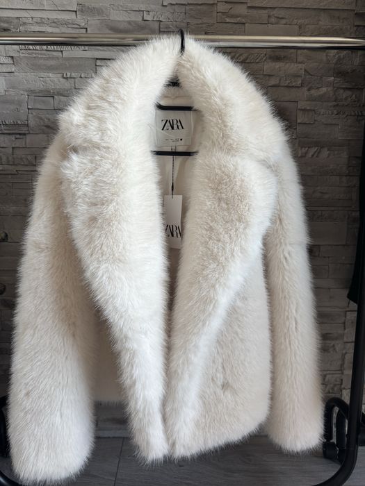 Палто от изкуствен косъм ZARA