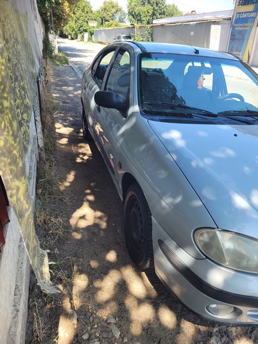 Renault megane 1 din 2001