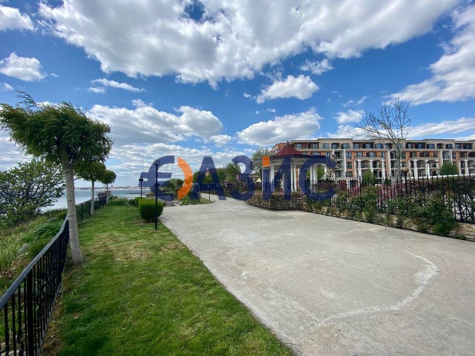 Студио на първа линия море," премиер Форт Бийч", Свети Влас, България,