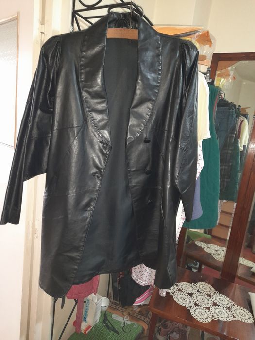 Vand haina de piele si blana