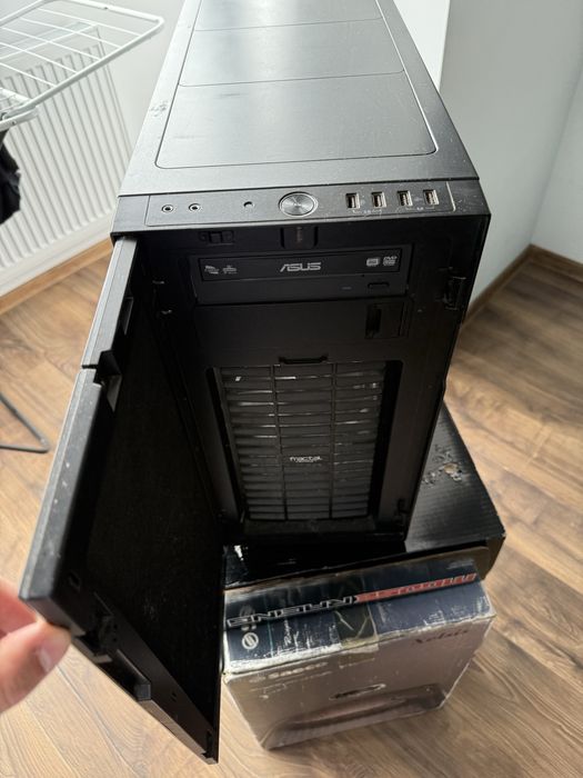 Gaming pc -GTX 1080 Ti AMP Extreme -Intel Core i7-6700K -aw2721d
