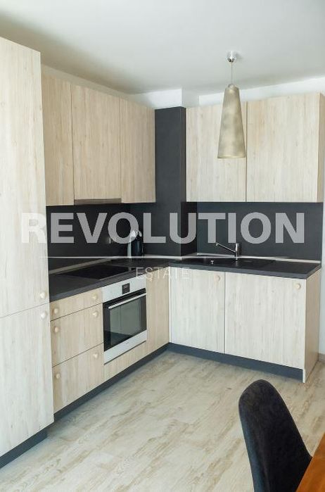 Дава се под наем Двустаен апартамент в Варна, Цветен квартал - 72 кв.м за 400 € - Снимка #2