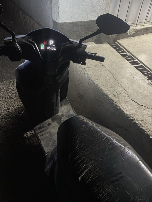 bonvi (bir zaryad bn 50km yuradi)