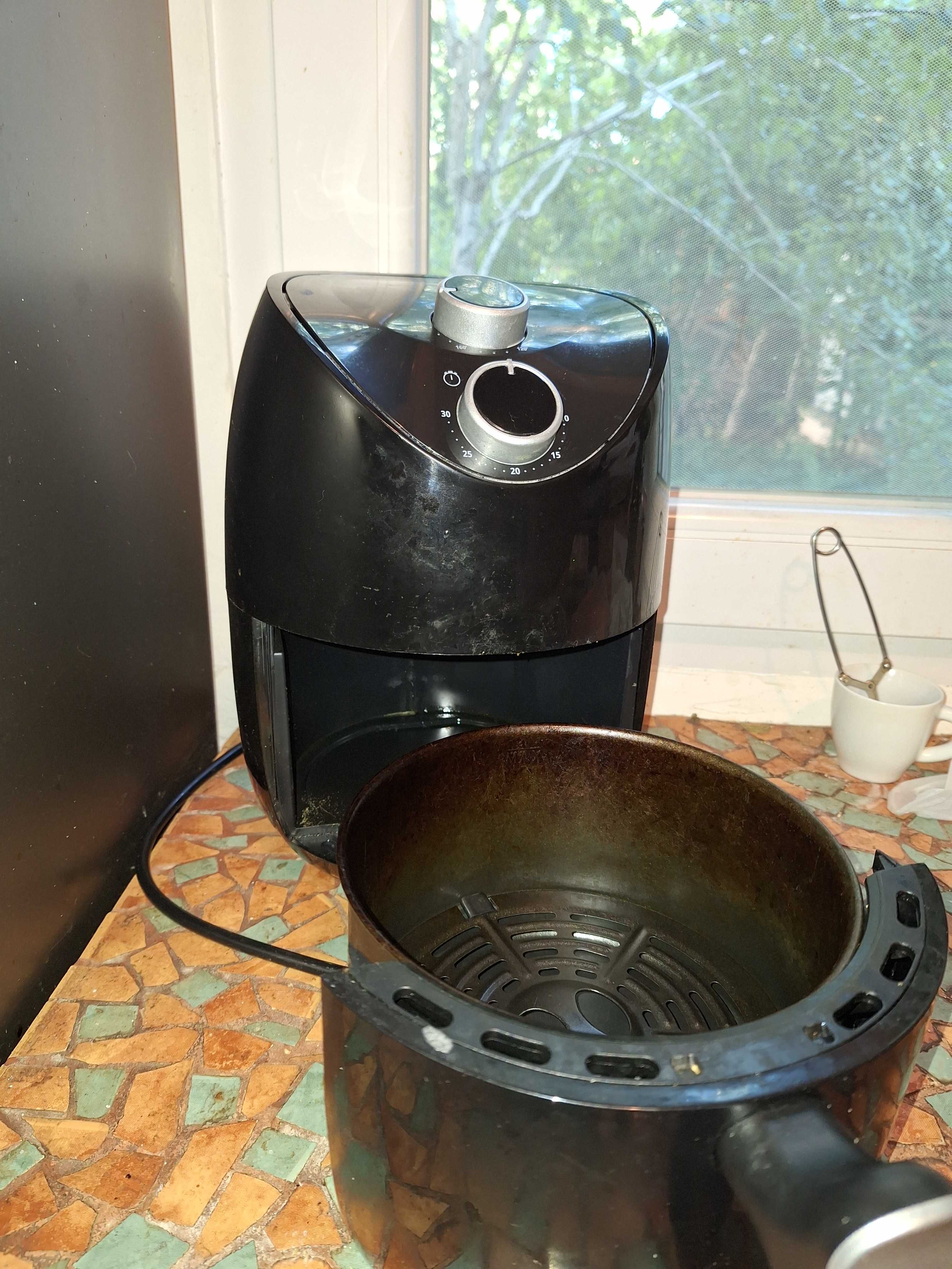 Friteuza cu aer cald 1,5 l, 1000 W