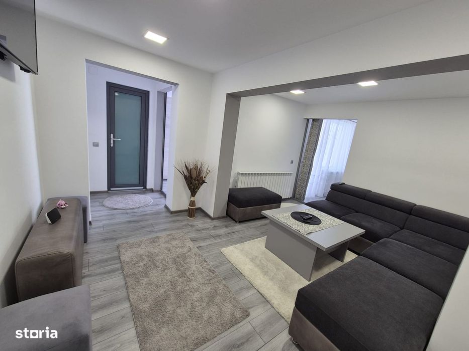 Apartament ultrafinisat – 2 dormitoare + living, bloc Mercur