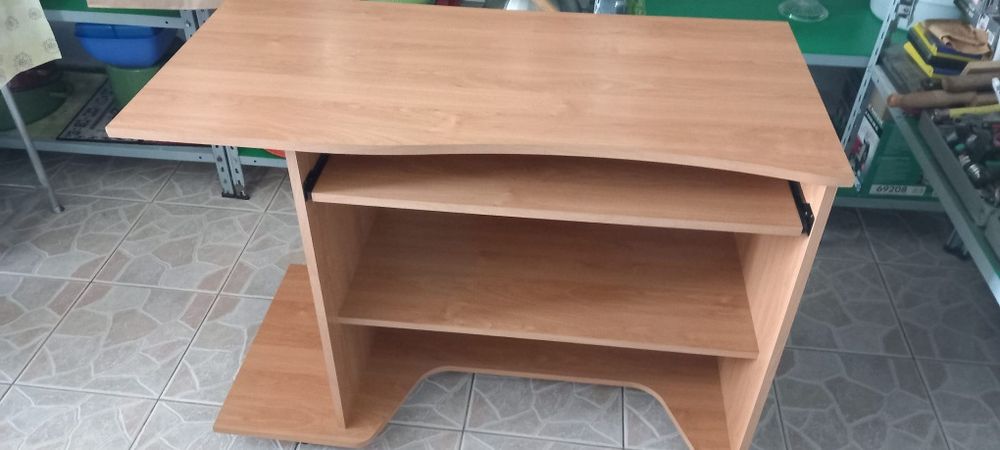 Mobilier birou birou&scaun in stare excelenta aproape noi