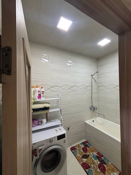 Срочна продаётся своя 2 х комнатная квартира на себзаре рядом Ат терми