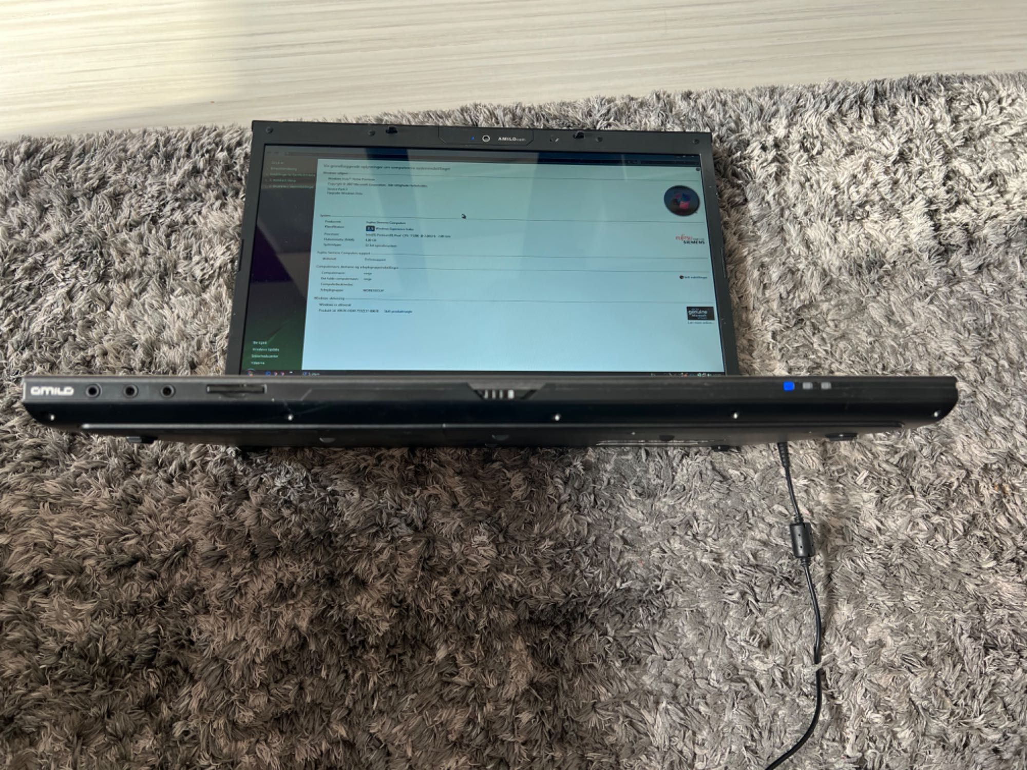 Лаптоп Fujitsu Siemens Amilio