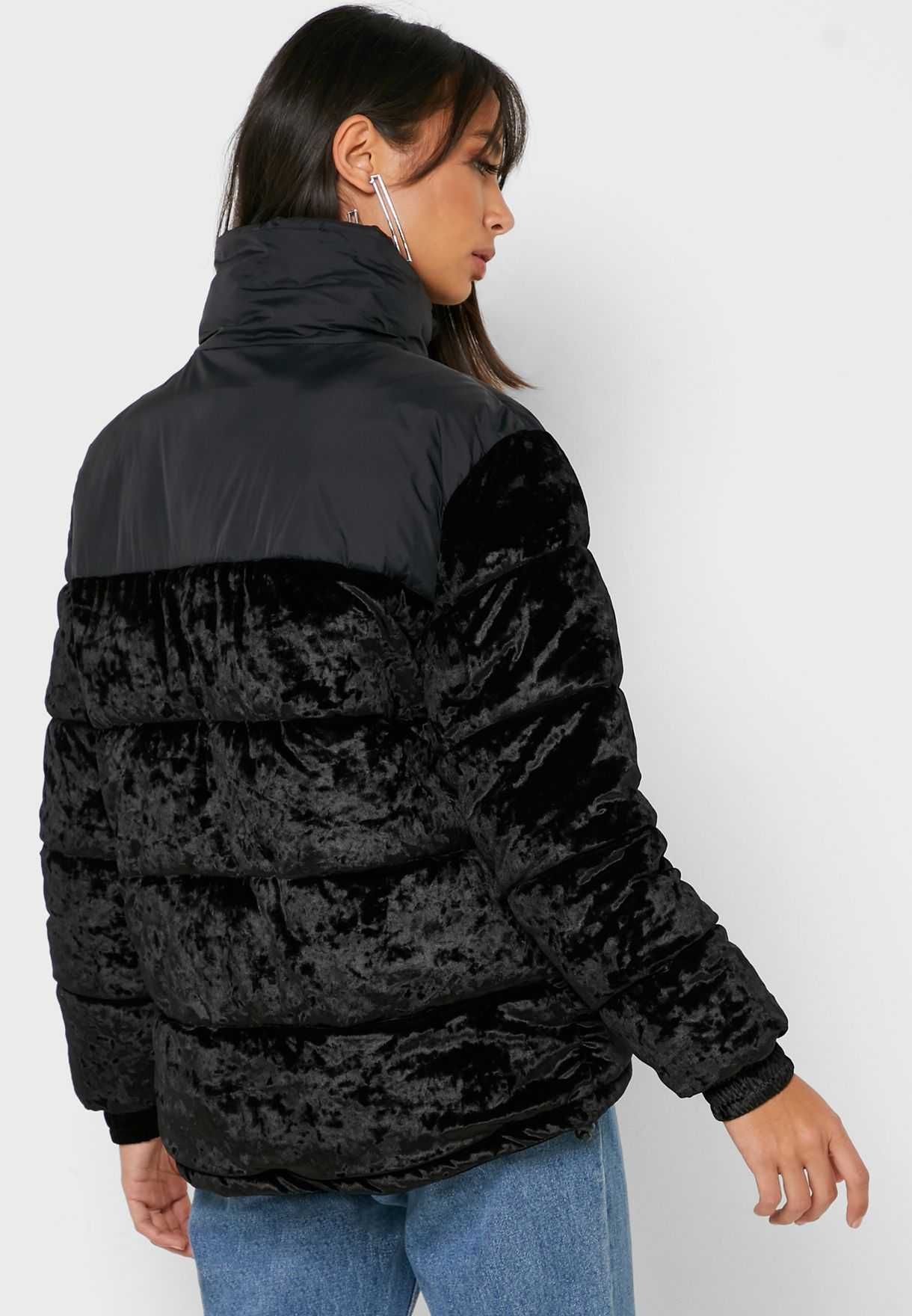 KARL KANI Retro Velvet Puffer Jacket дамско зимно яке - р.М