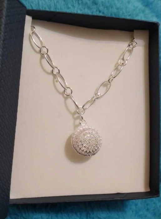 Масивен,дамски,сребърен ланец. Масивна,сребърна гривна.Различни модели