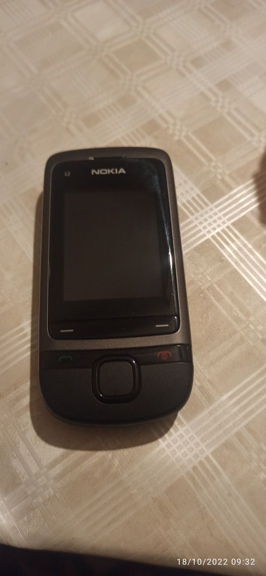 Nokia и зарядно. .