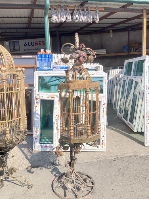 Papugaylar uchun qafas