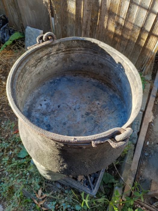 Продавам стара медна Рания.