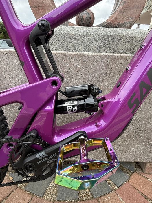 Santa cruz  full axs