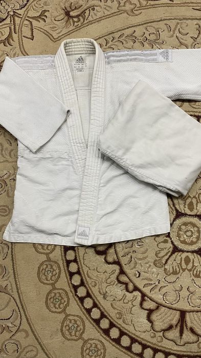 Кимано адидас чемпион серебристый