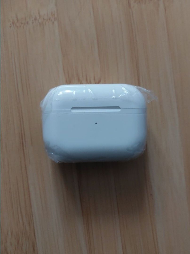 AirPods Pro 2024