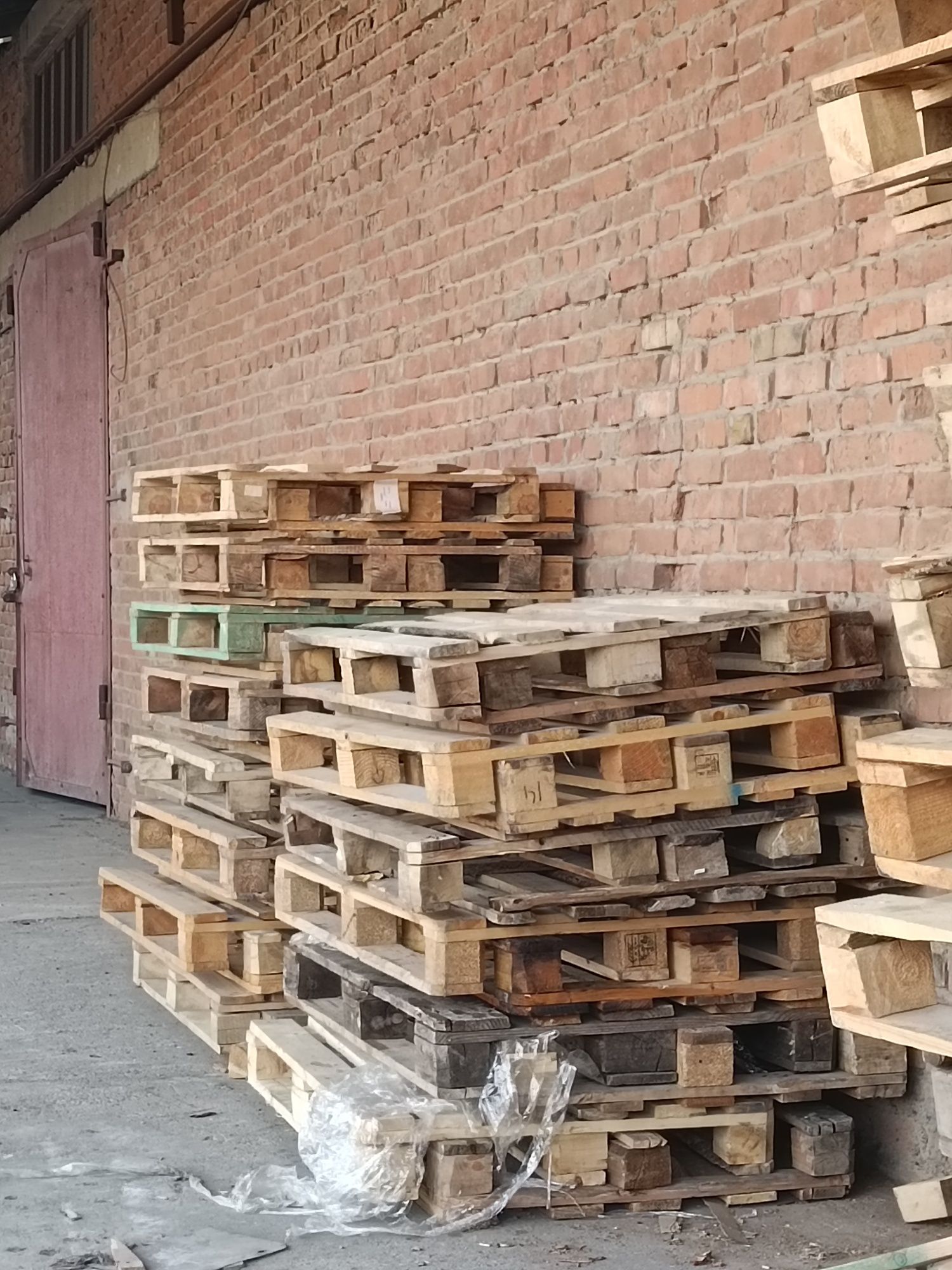 Продам подонны в хорошем состоян