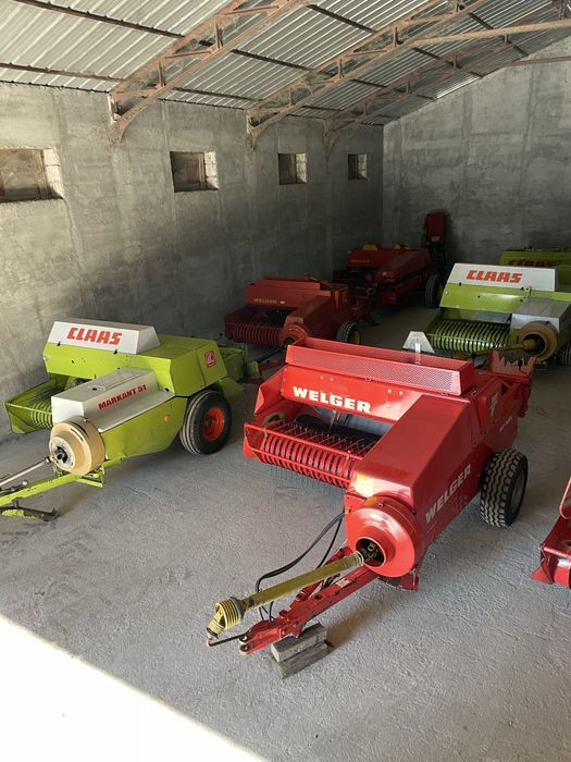 Presa de baloti ( balotat ) Claas Markant 65 , 51, Welger , John Deere