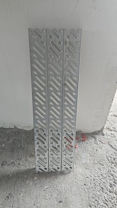Vindem trepte zincate profesionale