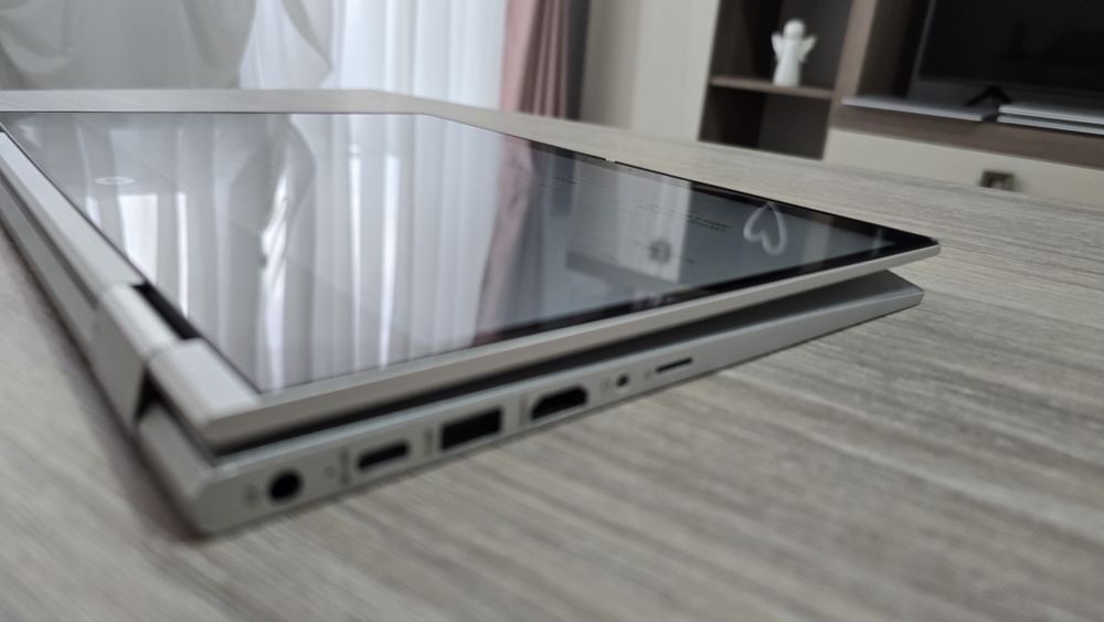 Laptop 2in1, x360 435G8, touchscreen, Ryzen 5 5600, 8Gb, 256Gb ssd,