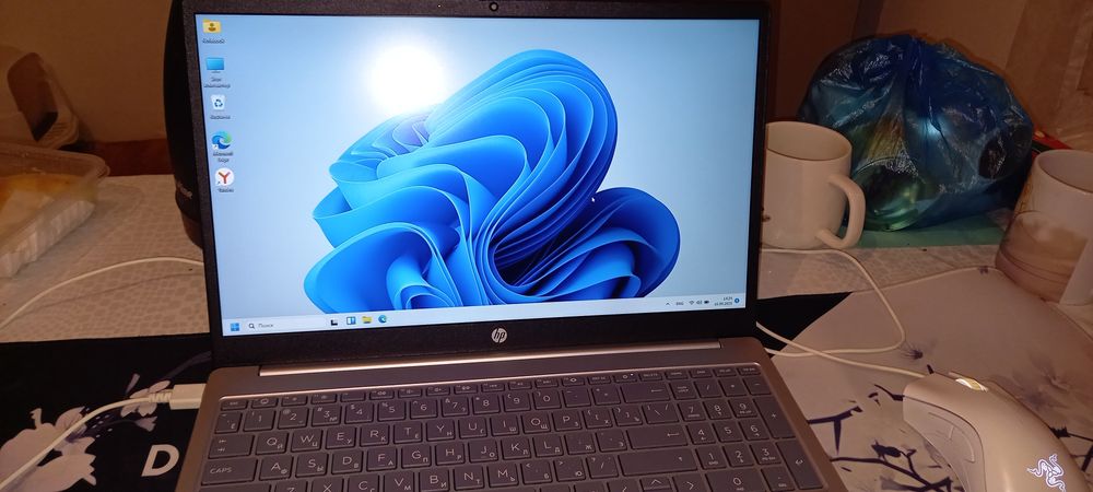 Ноутбук hp15 ryzen 5 7520u