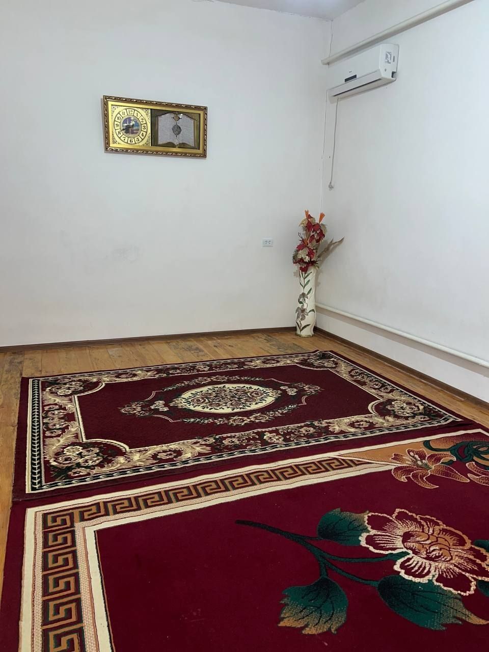 Урганч шахрида ховли жой ижарага берилади.