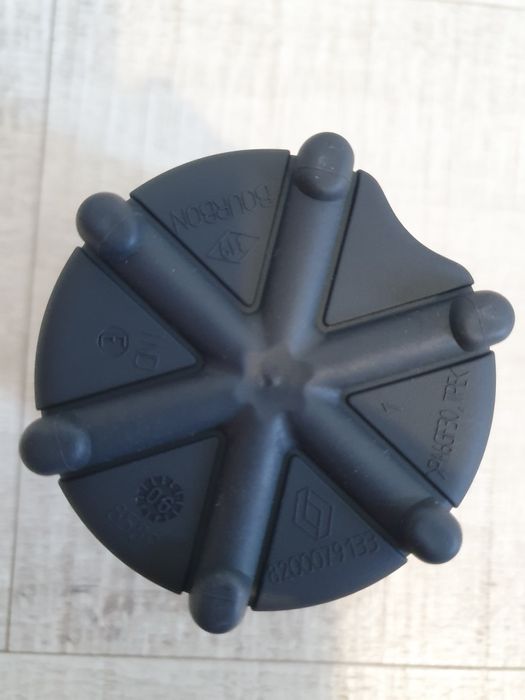 Scrumiera detasabila Dacia, Renault