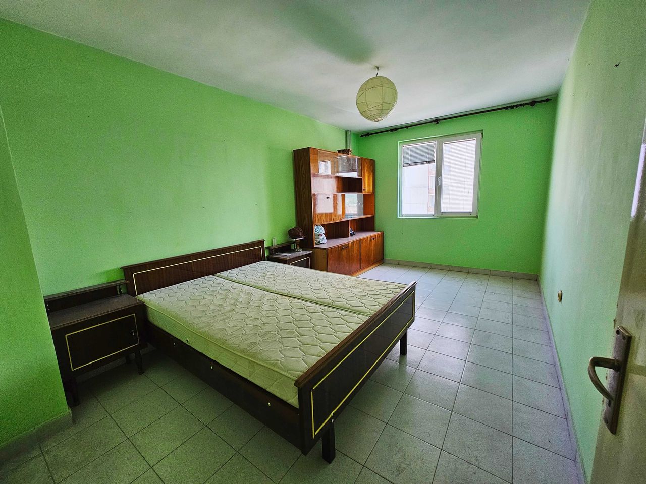 Продава се Тристаен апартамент в Велико Търново, Център - 91 кв.м за 1077 €/кв.м - Снимка #6