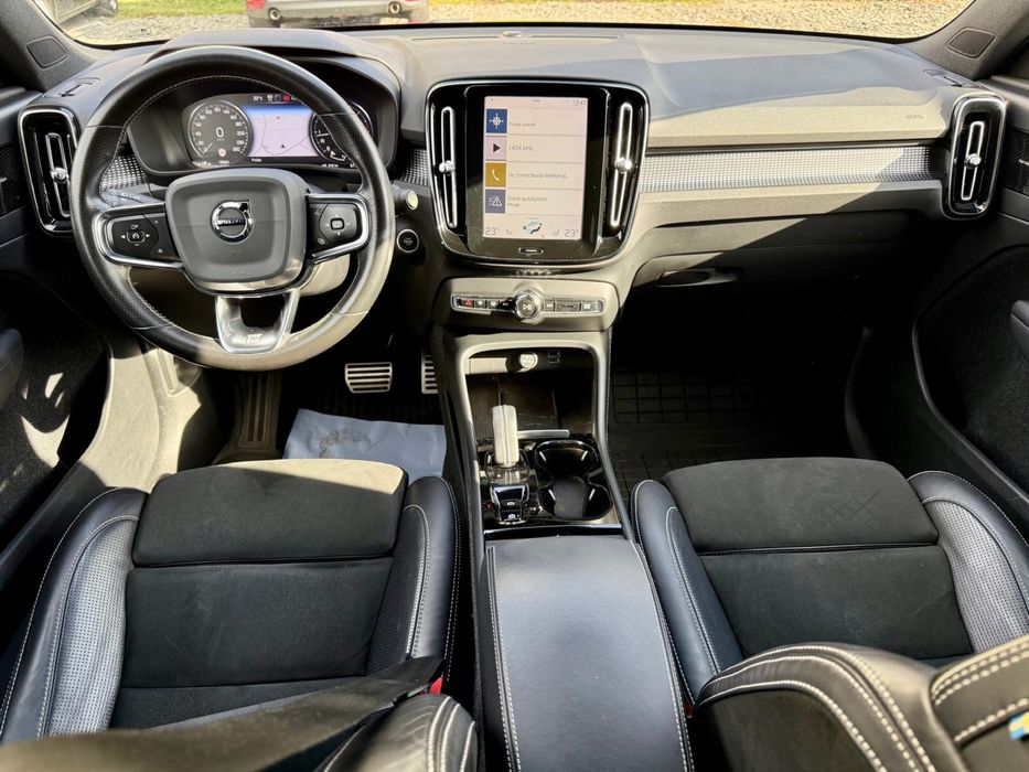 VOLVO XC40 R-Design Polestar