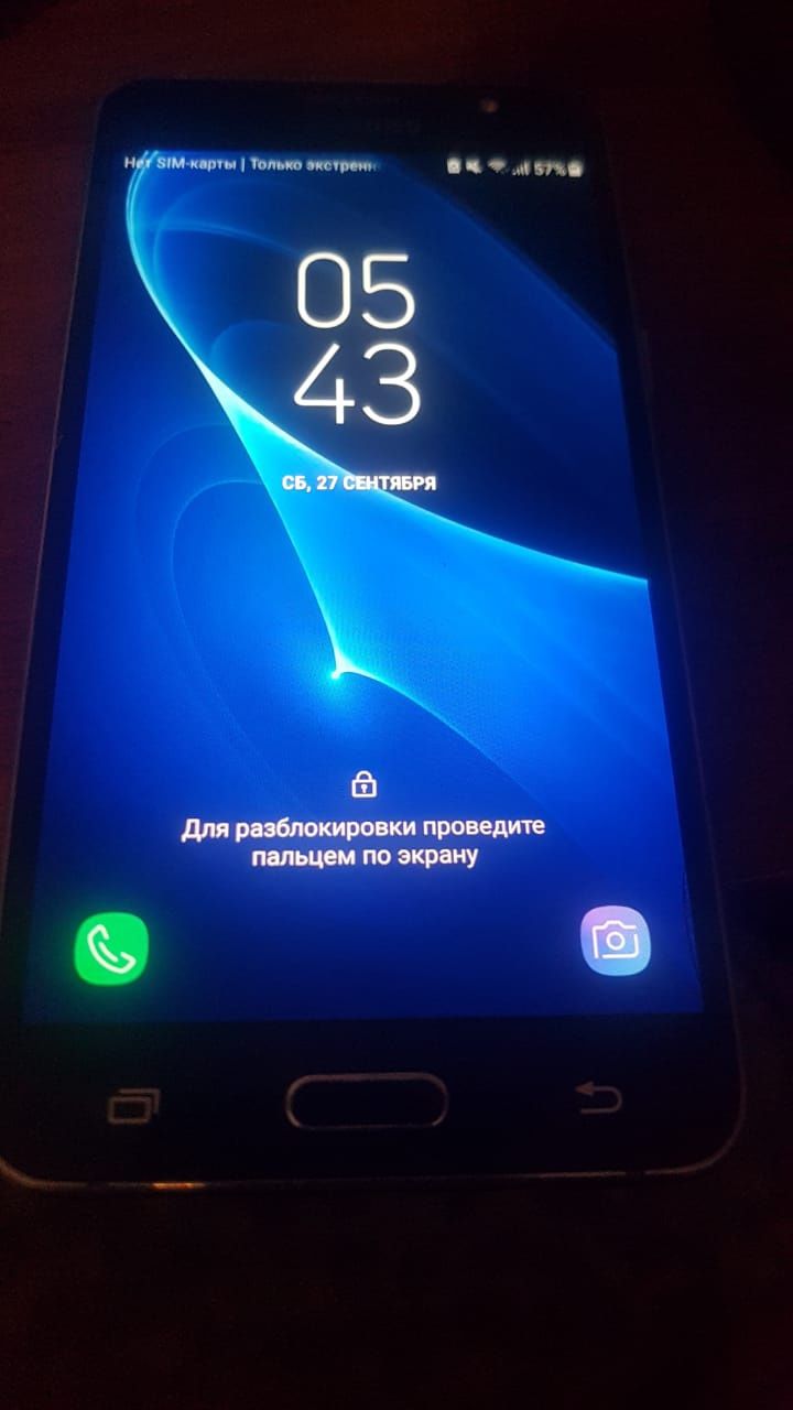 Продам j5(2016) Работает надлежащим образом.