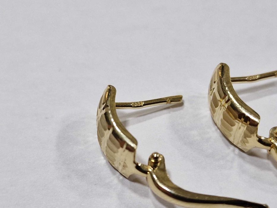 Дамски златни обеци 14К / 1,50 гр.