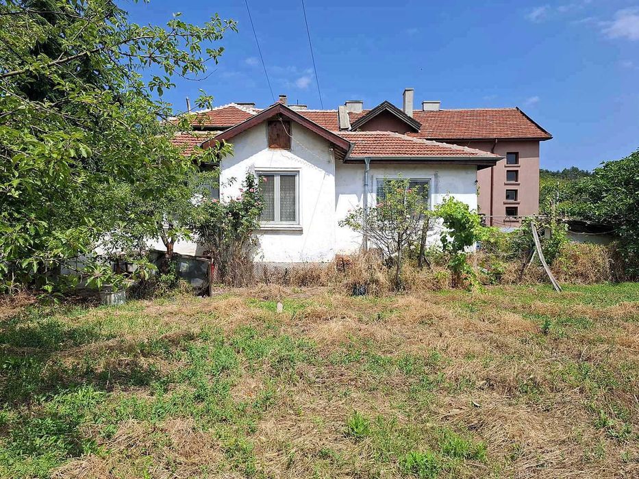 Реновирана къща в Тополовград