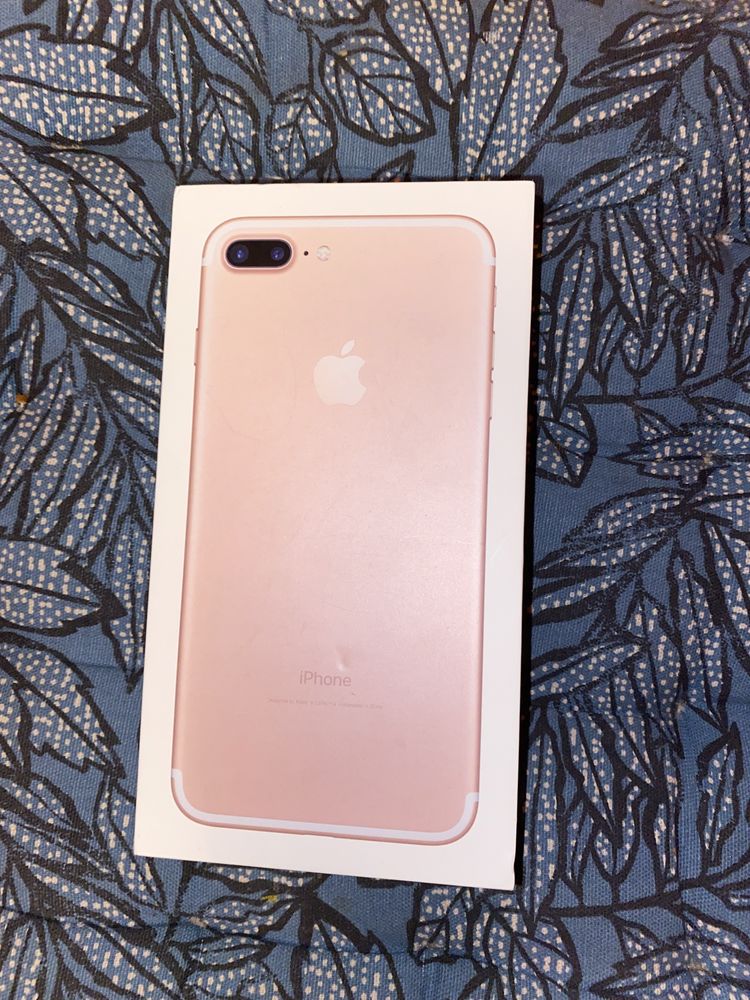 Vând  iPhone 7 plus  Rose Gold  Ca Nou