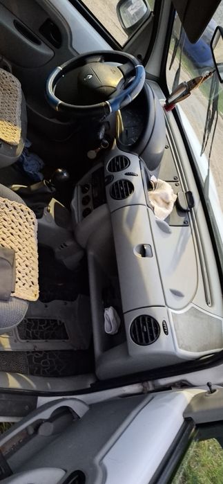 Dezmembrez Renault kangoo 1,5 dizel