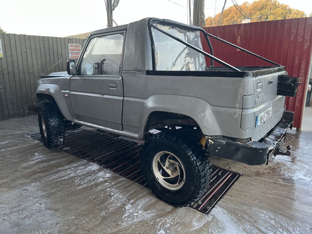 Vand daihatu rocky 2.8 turbo BMW urgent