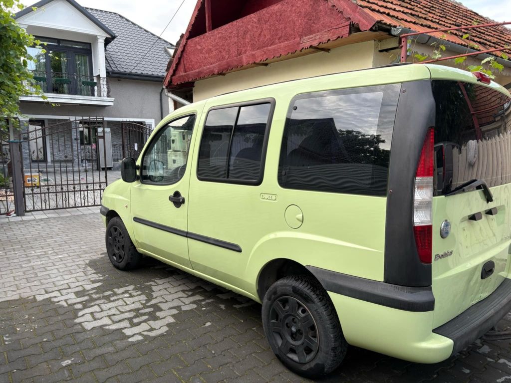 Vand Fiat doblo recent adusa