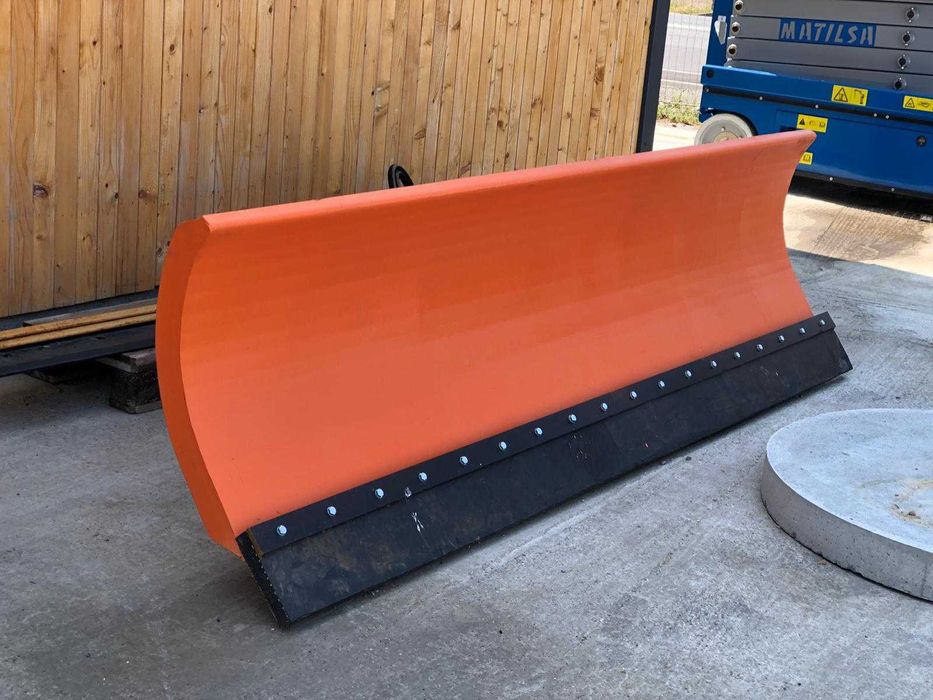 Lamă zăpadă (2700cm) pentru buldoexcavatoare