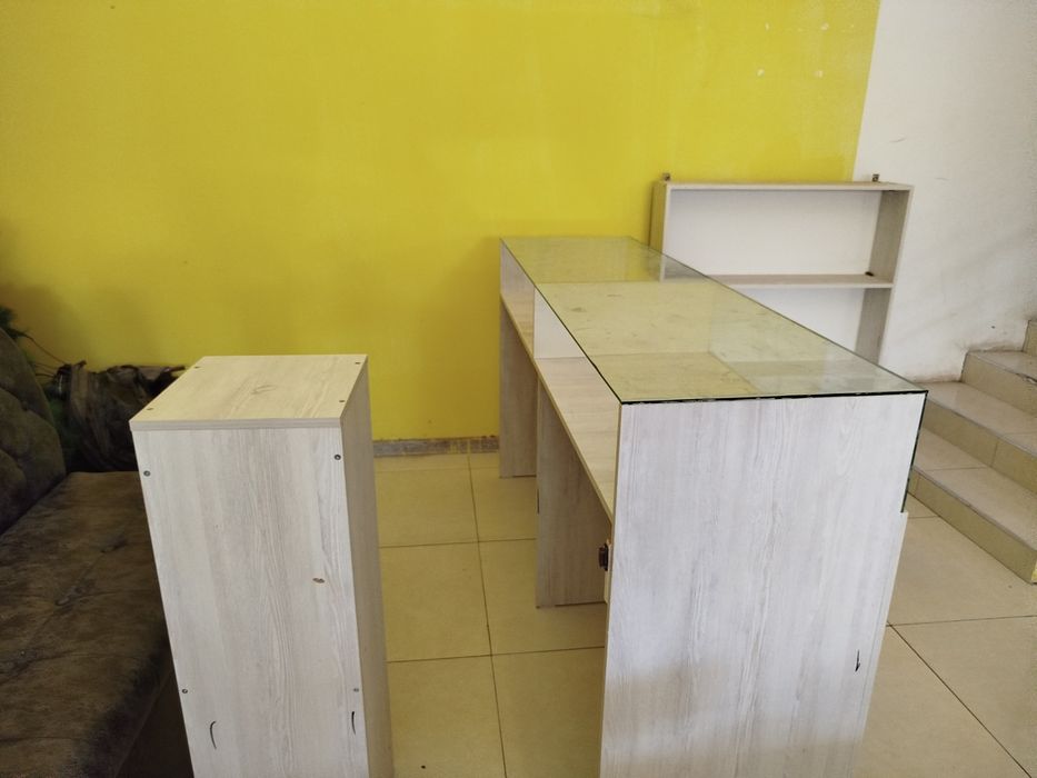 Сатыушылықға арналған стол сатылады